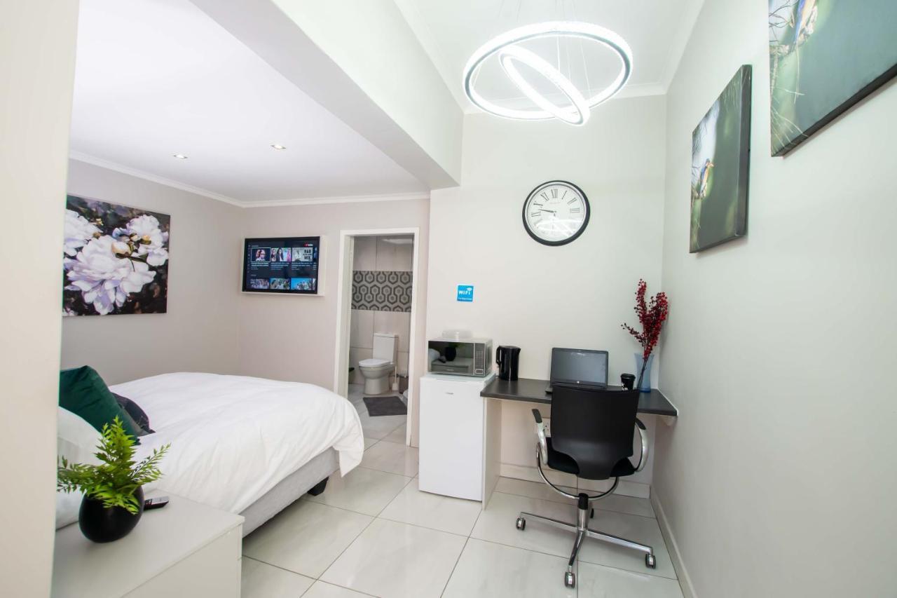 Prestigious Apartments Sandton Exterior photo