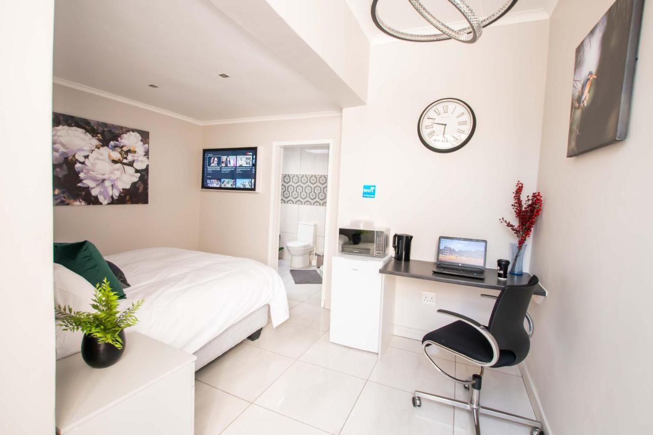 Prestigious Apartments Sandton Exterior photo